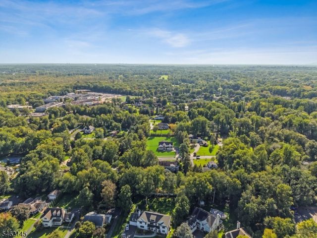 9 Blackbirch Rd, Scotch Plains Twp., NJ 07076