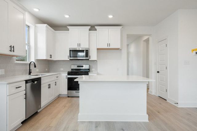 180 Condesa ST, Kyle, TX 78640