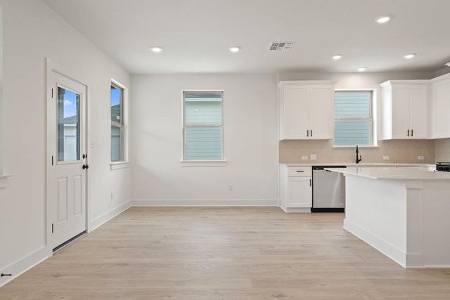 180 Condesa ST, Kyle, TX 78640