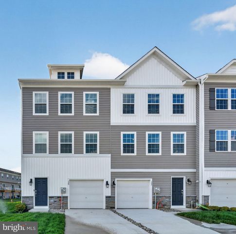 120 ESSEX DR, Sicklerville, NJ 08081