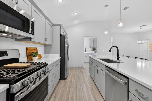 1954 MCMURTRIE LOOP, The Villages, FL 34762