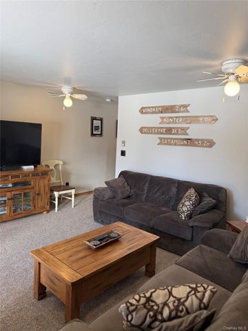 7 Quads Way, Windham, NY 12496