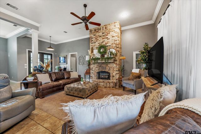 230 Sunnys Halo Boulevard, Bullard, TX 75757