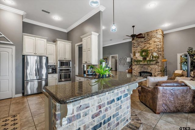 230 Sunnys Halo Boulevard, Bullard, TX 75757