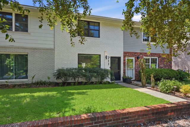 711 Center Street, Mount Pleasant, SC 29464
