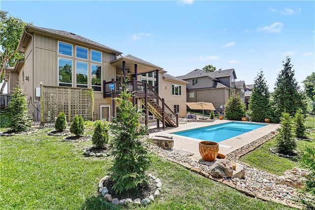 1616 NE Daltons Ridge Drive, Lee's Summit, MO 64064