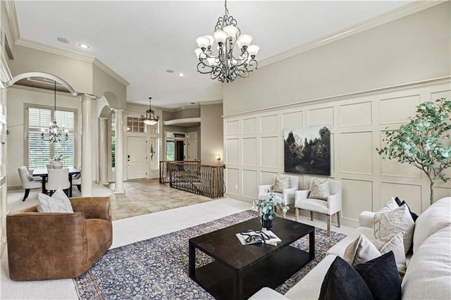 1616 NE Daltons Ridge Drive, Lee's Summit, MO 64064