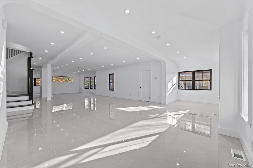 3307 153rd Street, Flushing, NY 11354 — photo 3