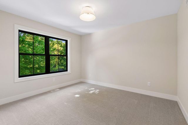 5521 Zenith Avenue S, Edina, MN 55410
