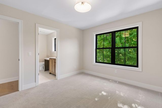 5521 Zenith Avenue S, Edina, MN 55410