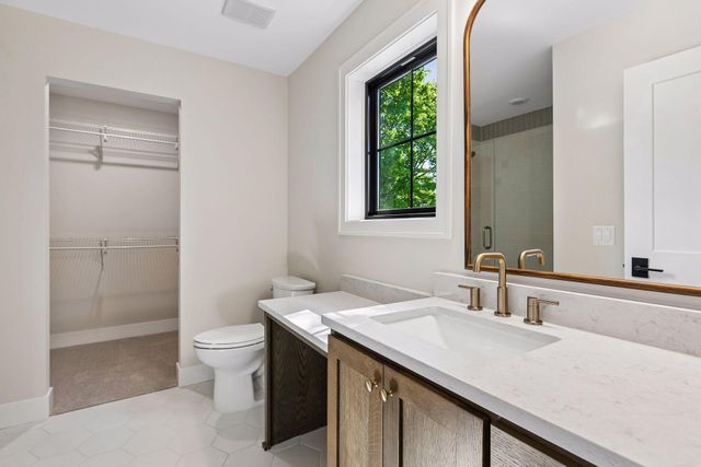 5521 Zenith Avenue S, Edina, MN 55410