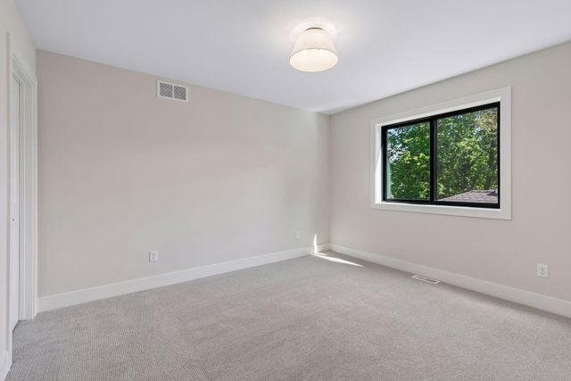 5521 Zenith Avenue S, Edina, MN 55410