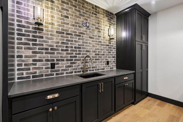 5521 Zenith Avenue S, Edina, MN 55410