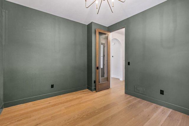 5521 Zenith Avenue S, Edina, MN 55410