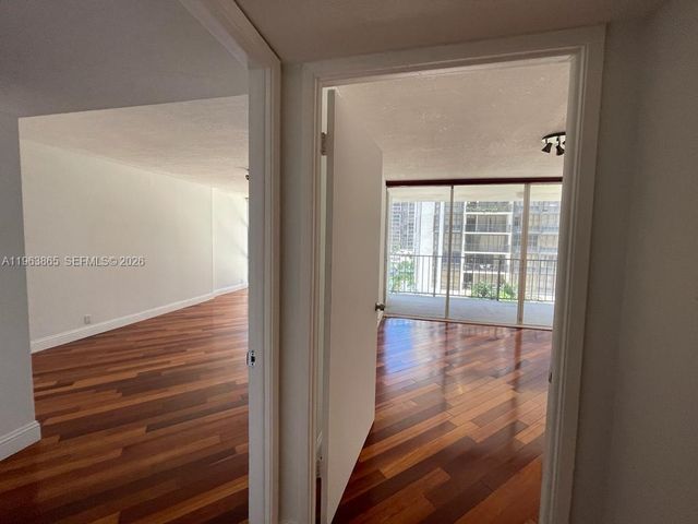 1865 Brickell Ave A614, Miami, FL 33129