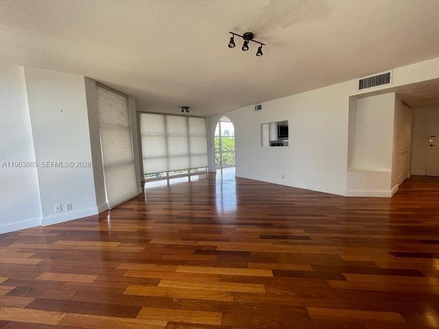 1865 Brickell Ave A614, Miami, FL 33129