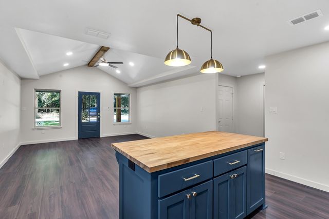 107 Garrett Street, Longview, TX 75602