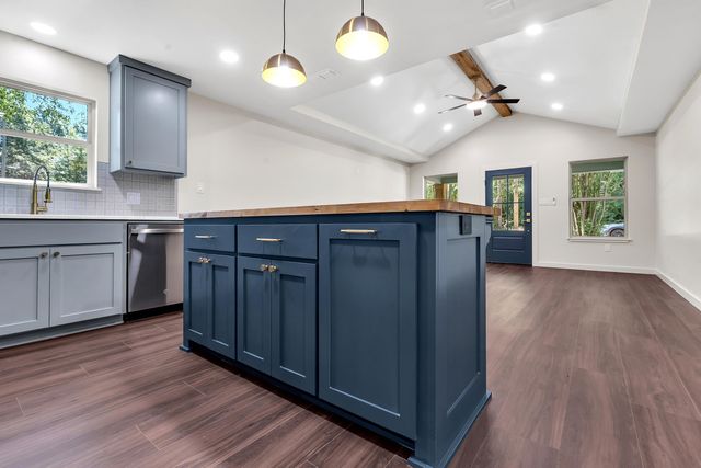 107 Garrett Street, Longview, TX 75602