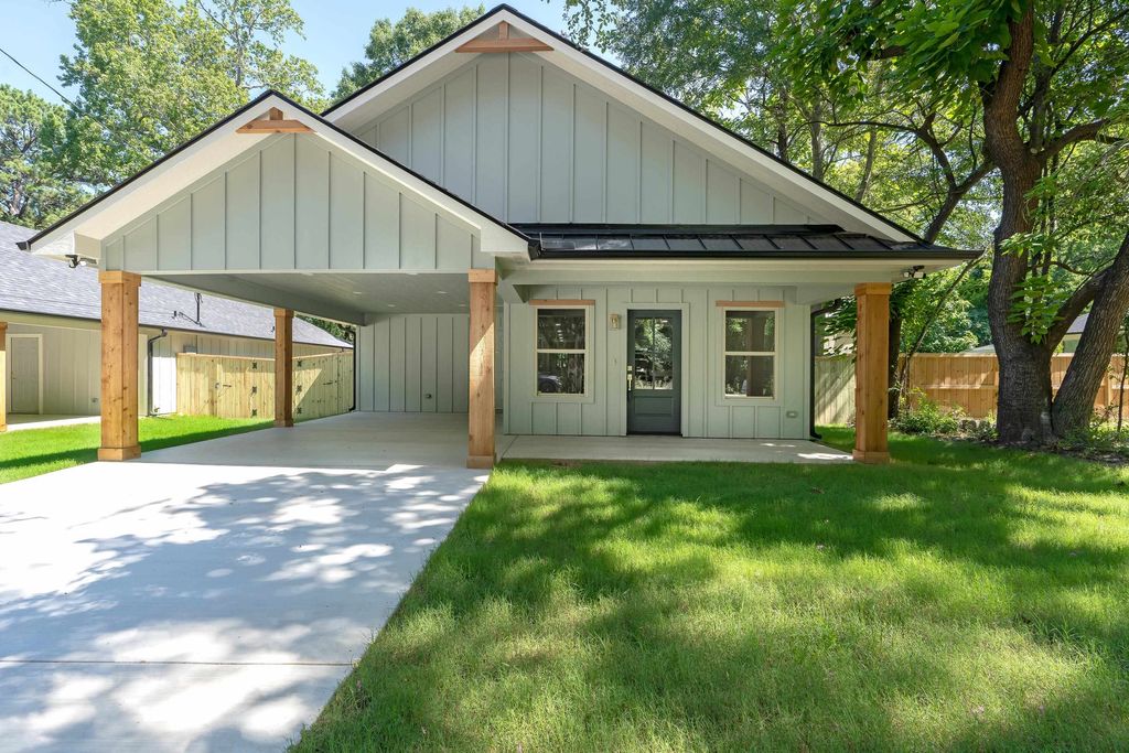 107 Garrett Street, Longview, TX 75602