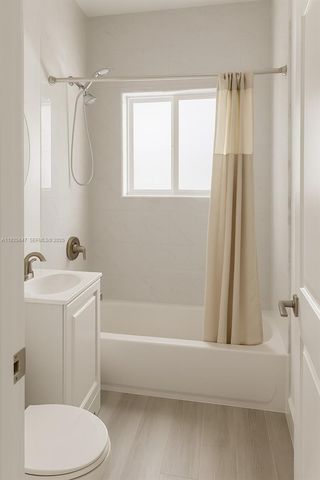 9540 Martinique Dr, Cutler Bay, FL 33189