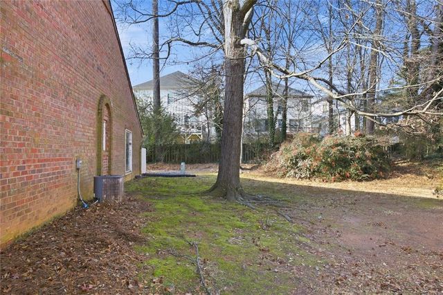 1900 Powers Ferry SE Trace, Marietta, GA 30067