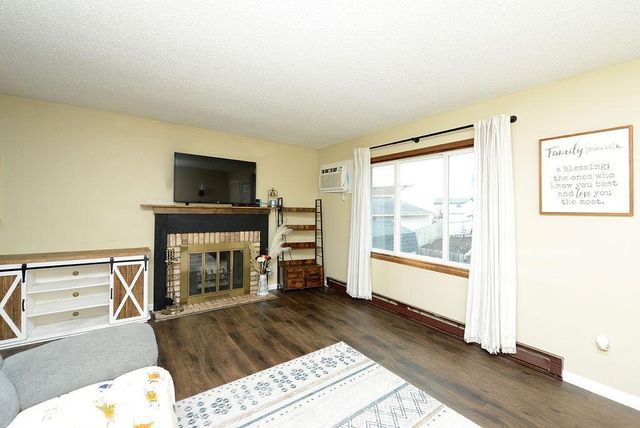 432 22nd Street E, West Fargo, ND 58078