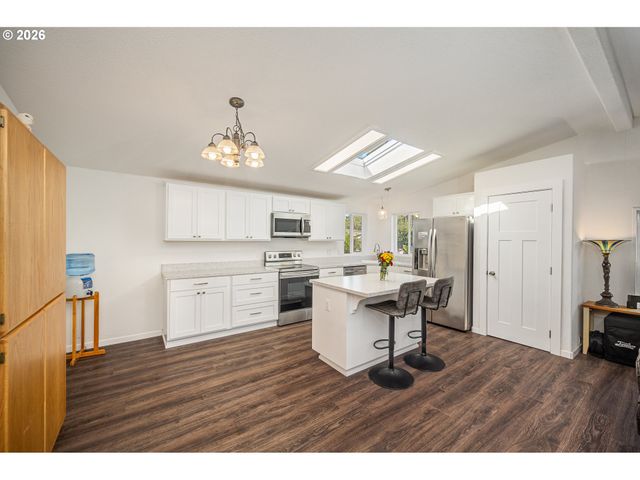 128 EVERGREEN Ln, Florence, OR 97439