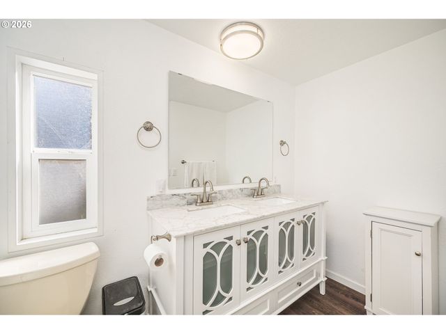 128 EVERGREEN Ln, Florence, OR 97439