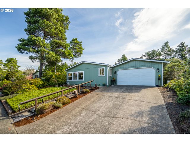 128 EVERGREEN Ln, Florence, OR 97439