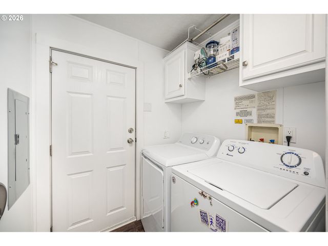 128 EVERGREEN Ln, Florence, OR 97439