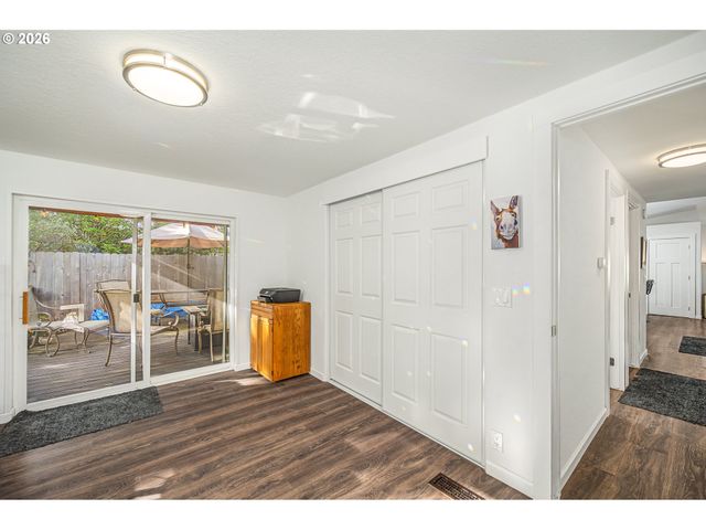 128 EVERGREEN Ln, Florence, OR 97439