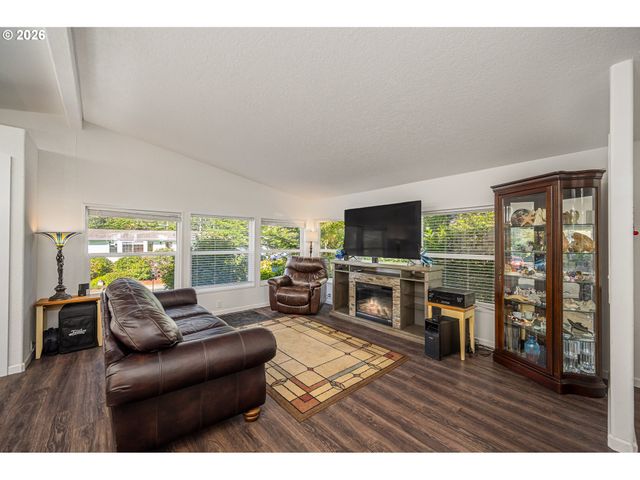 128 EVERGREEN Ln, Florence, OR 97439