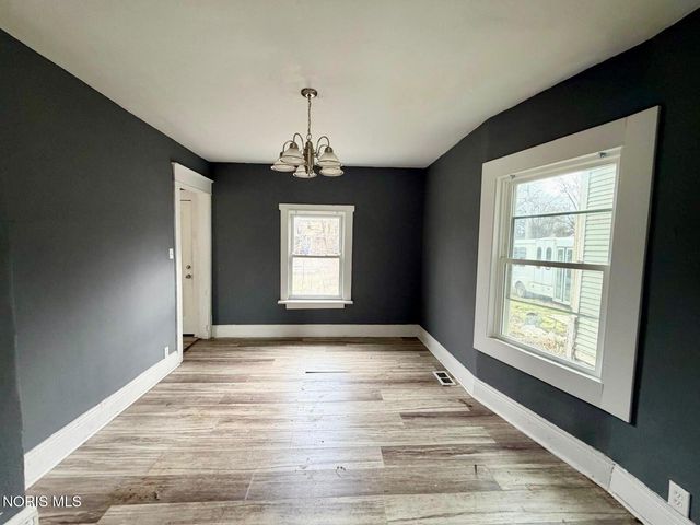 3244 Glenwood Avenue, Toledo, OH 43610