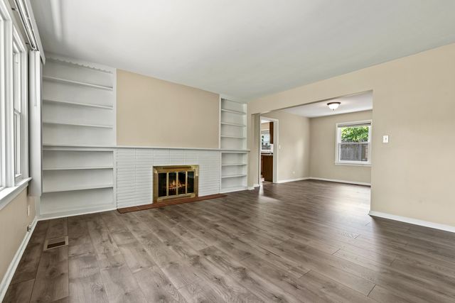 1514 N Washington Street, Wheaton, IL 60187