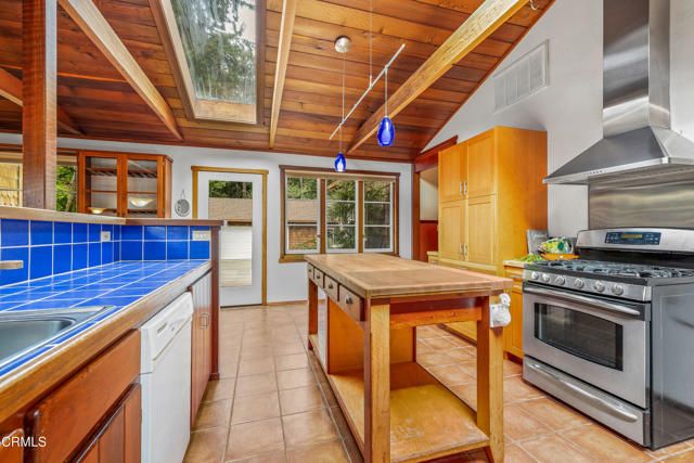 32450 Simpson Lane, Fort Bragg, CA 95437