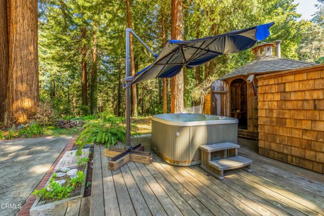 32450 Simpson Lane, Fort Bragg, CA 95437