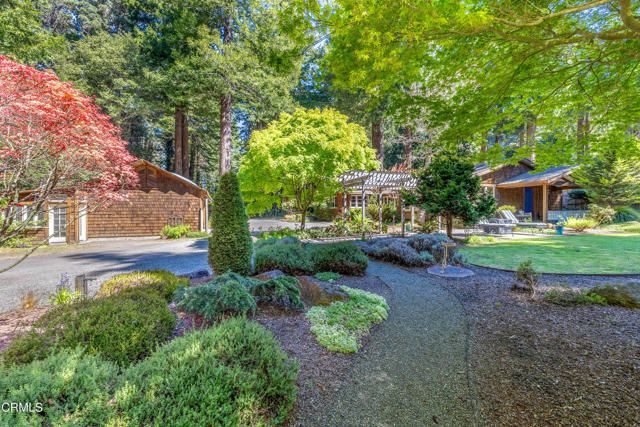 32450 Simpson Lane, Fort Bragg, CA 95437