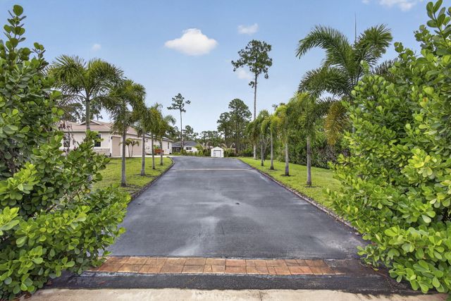 17145 Hamlin Boulevard, Loxahatchee, FL 33470