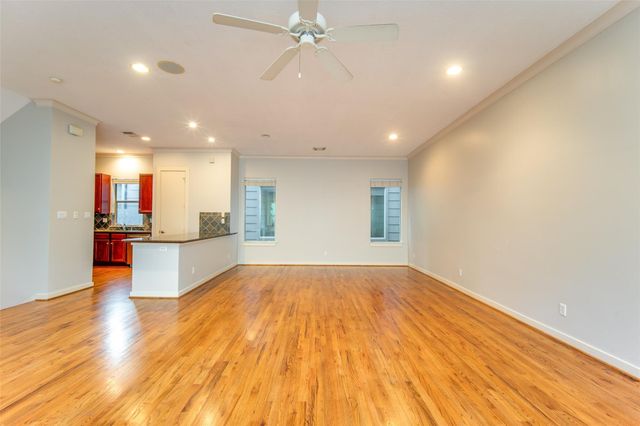 4430 Center Street, Houston, TX 77007