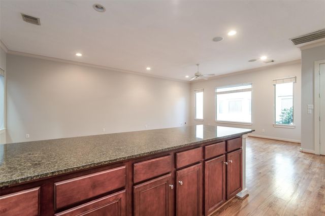 4430 Center Street, Houston, TX 77007