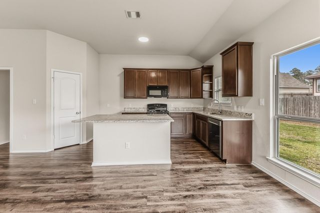 210 Doe Run Drive, Huntsville, TX 77320