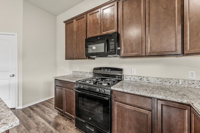 210 Doe Run Drive, Huntsville, TX 77320