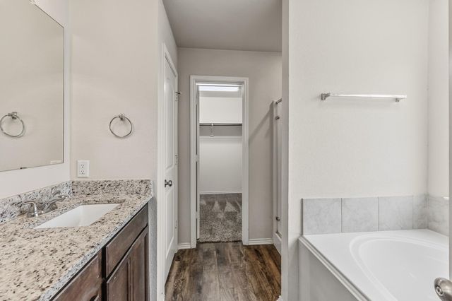 210 Doe Run Drive, Huntsville, TX 77320