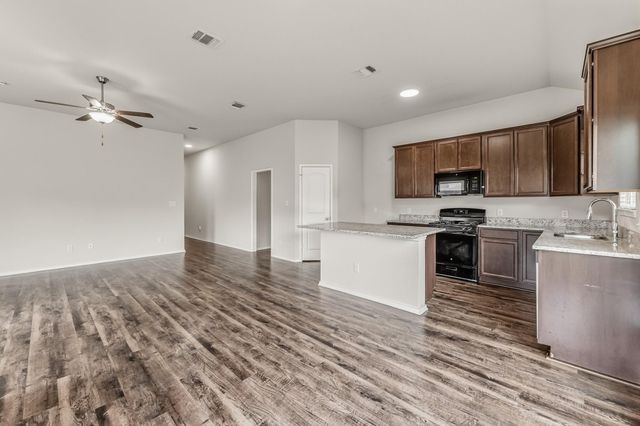 210 Doe Run Drive, Huntsville, TX 77320