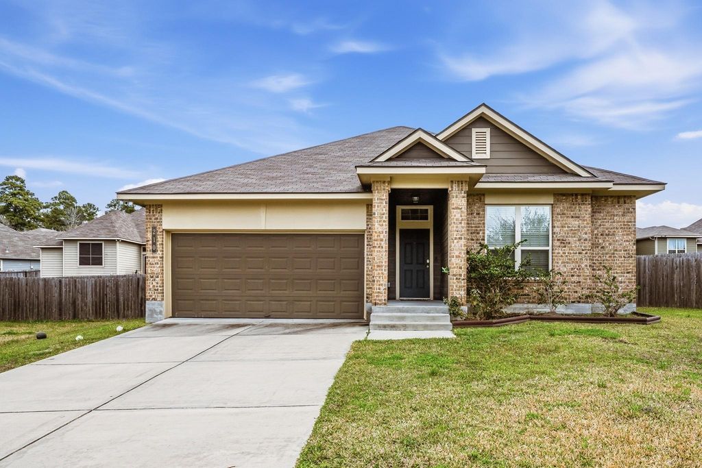 210 Doe Run Drive, Huntsville, TX 77320