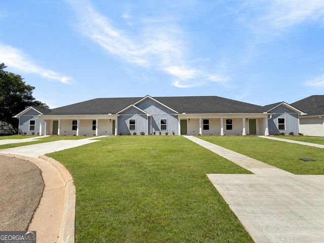 313 Airman Blvd, Warner Robins, GA 31088