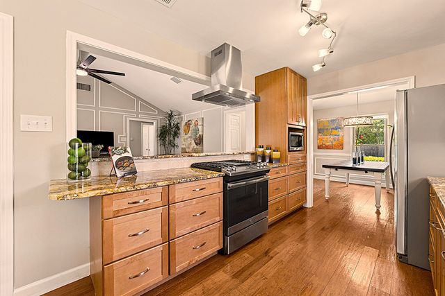 932 Edgefield Trail, Flower Mound, TX 75028