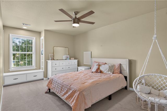 5487 E Saddleridge Drive, Fayetteville, AR 72703