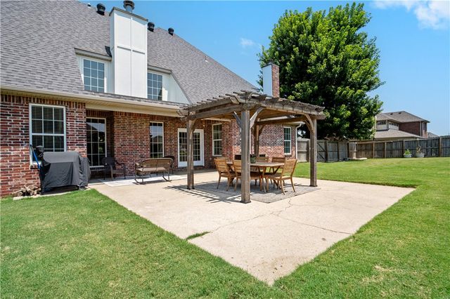5487 E Saddleridge Drive, Fayetteville, AR 72703