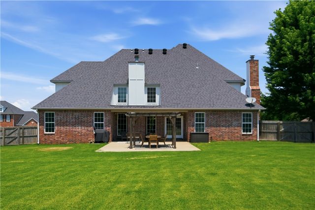 5487 E Saddleridge Drive, Fayetteville, AR 72703